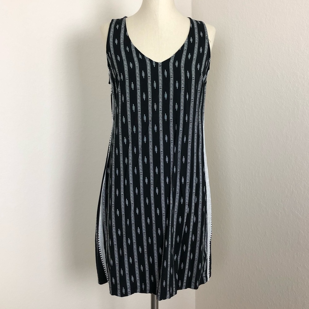 Old Navy black sleeveless dress
